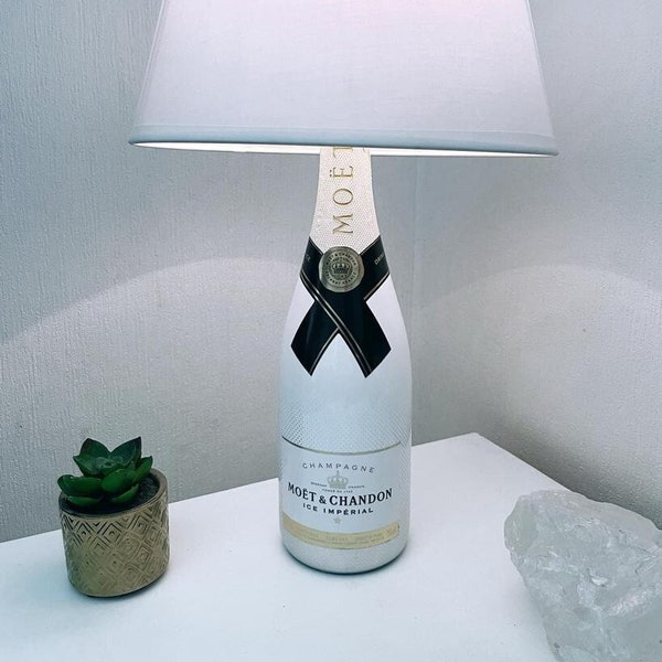 Moet & Chandon Ice Imperial Flasche Lampe mit großem Schirm