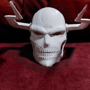 Wearable pointy white skull Helmet