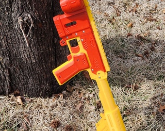FREE SHIPPING Chiefs Gryphon half length Carbine blaster 3D printed ABS - Red/Yellow