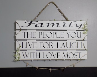 Family sign with clips for photos