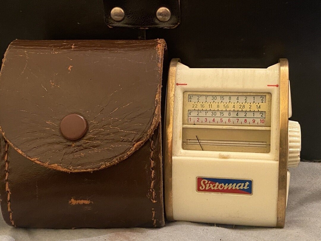 Vintage Gossen Sixtomat Color Finder Light Meter and Leather Etsy