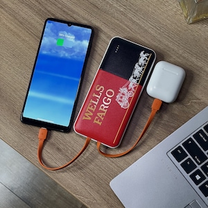 Cargador portátil Regalos corporativos personalizados, Bancos de energía a granel con logotipo, Regalos de aniversario de empresa para empleados, Cargador de teléfono celular con cable