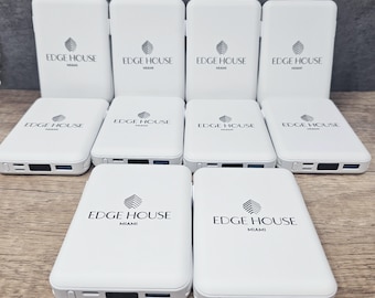 Magnetic Custom Power Bank Company Logo Corporate Gifts Engraved Portable Charger with Cord Promotional Items Business Gift USB-C and iPhone