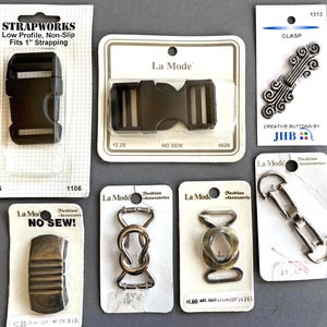 Vintage 1950s 1960s Belt And Buckle Kit Sewing Craft NOS DIY Sewing Notions Vintage Sewing Notions Covered Belt Buckle Kit And More Lot  main image 4