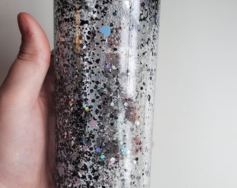 svartvitt glitter snöglobsglas | glitterfyllt glas | glitter snöglobsmugg | svartvitt temaglas