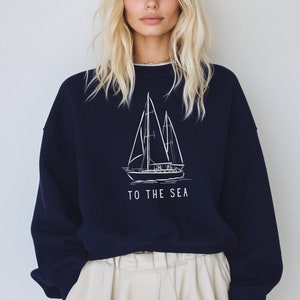 Sudadera de velero, sudadera estética de pescador, cuello redondo de pez, camisa de océano, suéter costero preppy, camisa de pescador, regalo de camiseta costera