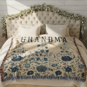 Personalized Grandmother Woven Blanket, Custom Grandma Throw, Nana Floral Throw, Best Gift for Grandparents, Gift for Mom, Xmas Gift