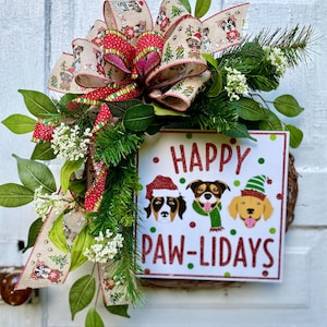 Dog Mom themed Christmas Wreath, Dog Decor, Dog Lovers Christmas Gift, Dog Christmas Wreath for Front Door