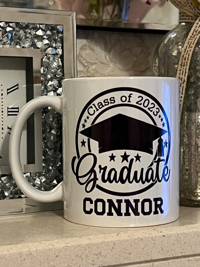 Personalised graduate class of 2023 mug 11oz. With name university and degree. Perfect keepsake. Graduation gift. zdjęcie 1