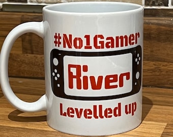 Gepersonaliseerde gamers mok. Kies hoofdkleur. Geweldig cadeau voor de gamer in je leven. 11oz mok.