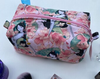 Cosmetic bag Disney/ Mulan toiletry bags/ Handmade Cotton Bag Zipper pouch Travel bag for women/Quilted make up bag.