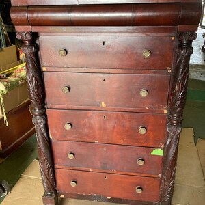 American Empire Chest of Drawers 1830-1840 One secret drawer  Carved Mahogany Lions Paw Feet