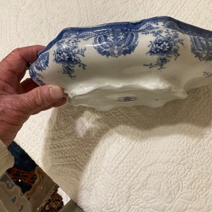 Porcelaine royale Pitcairns Limited Tunstall England Beryn Serving Dish, Lid Platter