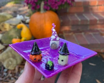 Resplandor en el fantasma de bruja oscura y bandeja de cenicero/anillo de calabaza