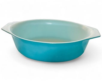 2 1/2 Quart Turquoise PYREX #045 w/o Lid Mint Condition Robin Egg Blue Casserole Dish