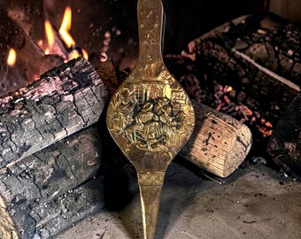 Antique Brass Fireplace Bellows, Embossed Dutch Tavern Scene, Vintage Hearth Decor, Rustic Cabin Lodge Accent, Functional Fireside Tool