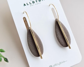 Pendientes de arcilla polimérica marrón hechos a mano, joyería llamativa de otoño, colgantes ligeros de colores otoñales, ideas de regalo para mujeres, regalo para ella.
