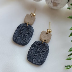The Rebecca, schwarzes abgerundetes Rechteck, Polymer Clay Ohrringe, handgemachte Ohrringe, leichte Ohrringe