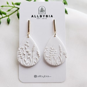 White Polymer clay earrings, clay earrings, lightweight earrings, handmade earrings, spring collection, Dangle Earrings