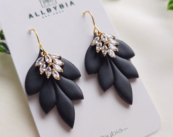 Black polymer clay earring, leaf drop clay earrings, lightweight earrings, gift for her, handmade clay earrings, Statement earrings