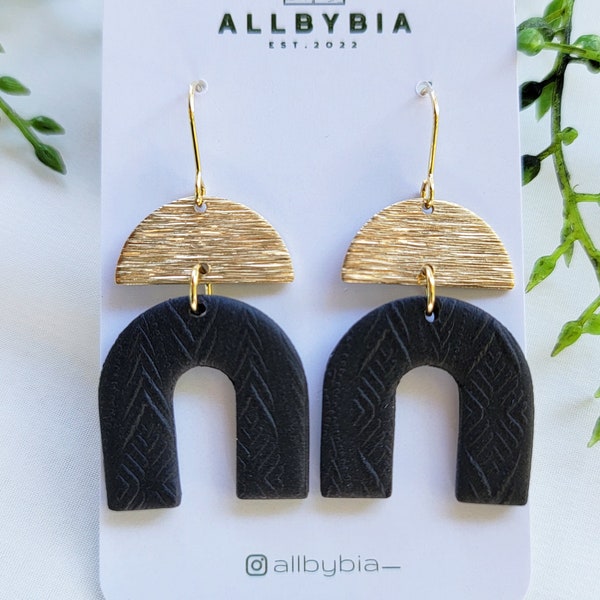 Black polymer clay earring, Black arch clay earrings, lightweight earrings, gift for her, handmade clay earrings, Statement earrings