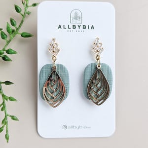 Green clay earrings, Polymer clay earring,  lightweight earring, gift for her, Statement Earring, Dangle Earrings, Clay earrings