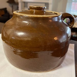 Vintage Brown Single Handled  Crock - Looks like a Bauer