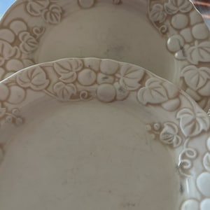 Metlox Poppy Trail Grape Salad 7 1/2 inch plates Made in California