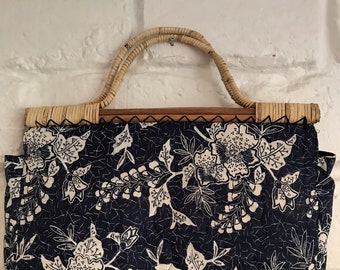 bamboo handle bag, vintage handbag, tropical style bag, tropical boho style bag, handbag, navy floral bag, navy bag, navy handbag, vintage