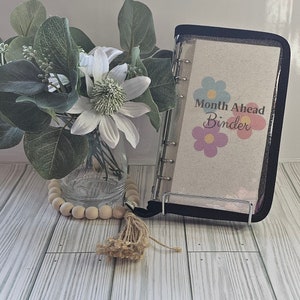 money saving challenge|one month ahead savings binder|savings challenge binder|monthly savings binder|month ahead|month ahead savings binder