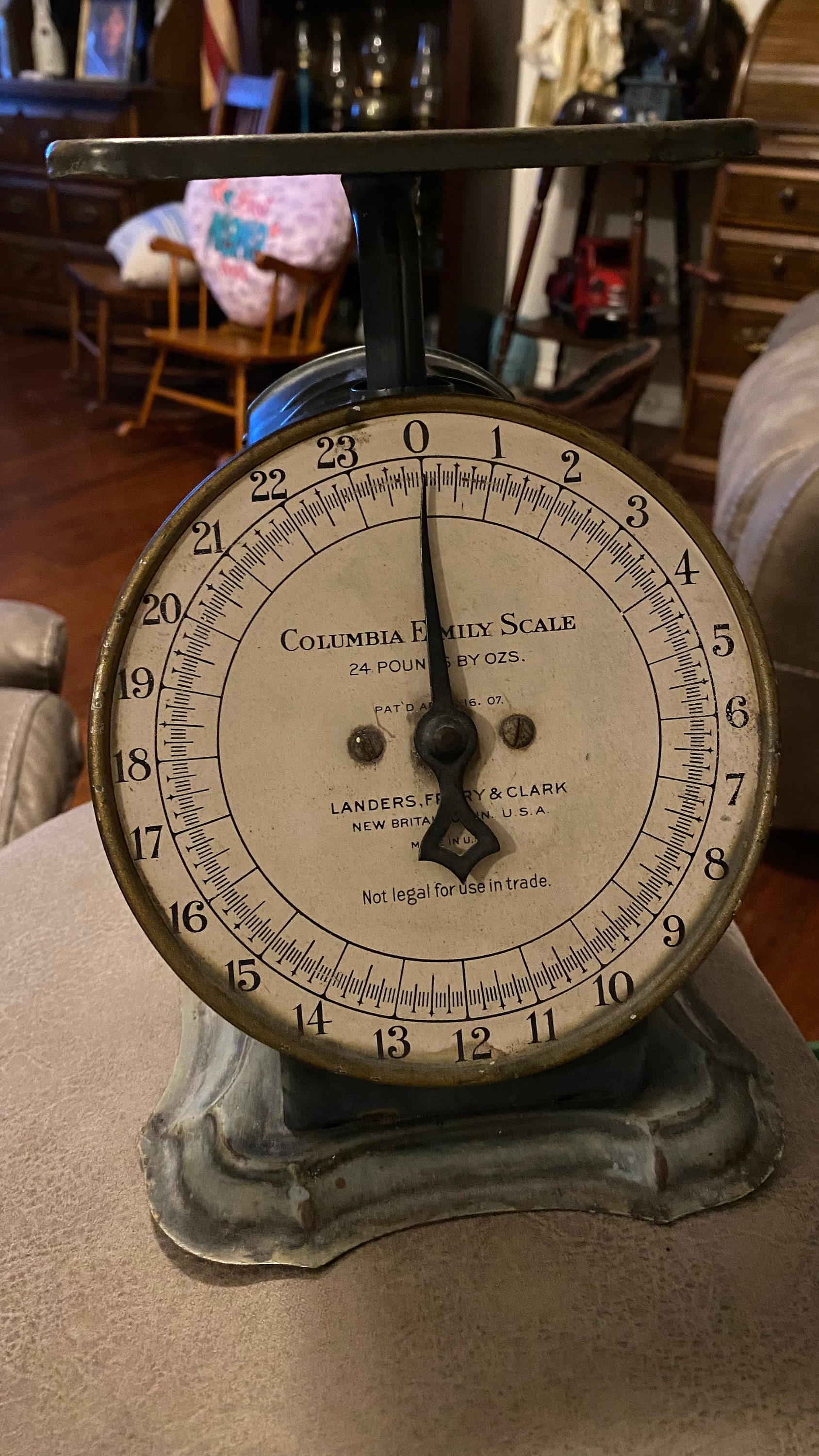 1900s　USAヴィンテージアメリカCOLUMBIA FAMILY SCALE Vintage Columbia Family Scale 24 lb Landers, Frary & Clark