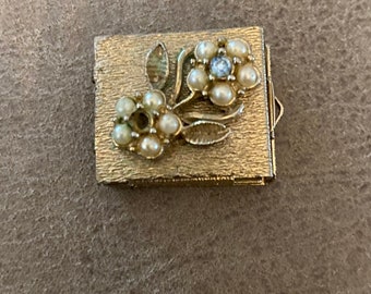 Vintage Aquamarine Stone and Pearl Decorative Gold Colored 4 Page Book Picture Locket