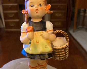 Vintage 1964-1972 Hummel & Gobel Porcelain Figurine “Sister” Young Girl Selling Her Last Flower Bouquet and Her Flower Basket is Empty!!!!