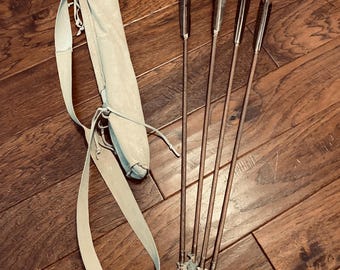 Decorative Suede Quiver and 4 Wooden Arrows Set Hand Knapped Stone Arrowheads Rustic Western Cabin Wall Decor Primitive Archery Replicas!!!!