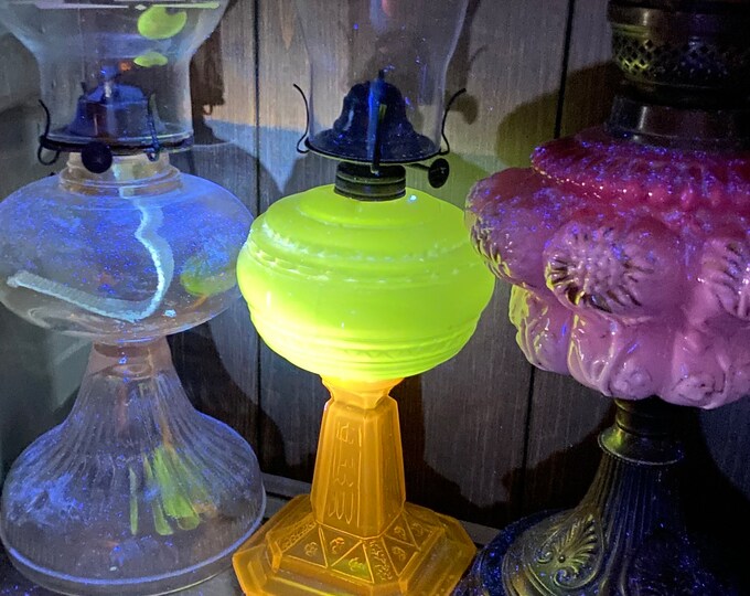 Vintage/antique Beautiful Oil Lamp With Uranium Glass Green Base and