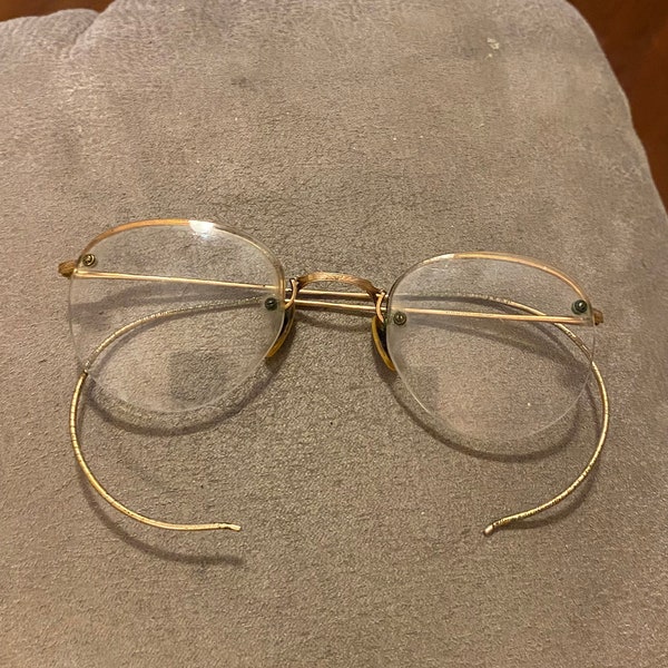 Antique Artcraft 12Karat Gold Filled Half Frame Reading Glasses in Great Condition with the Original Glasses Case From the Optometrist!!!!