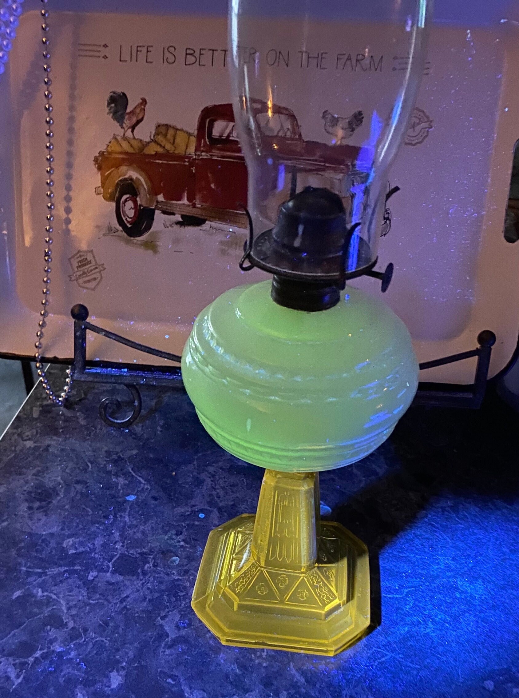 Vintage/antique Beautiful Oil Lamp With Uranium Glass Green Etsy