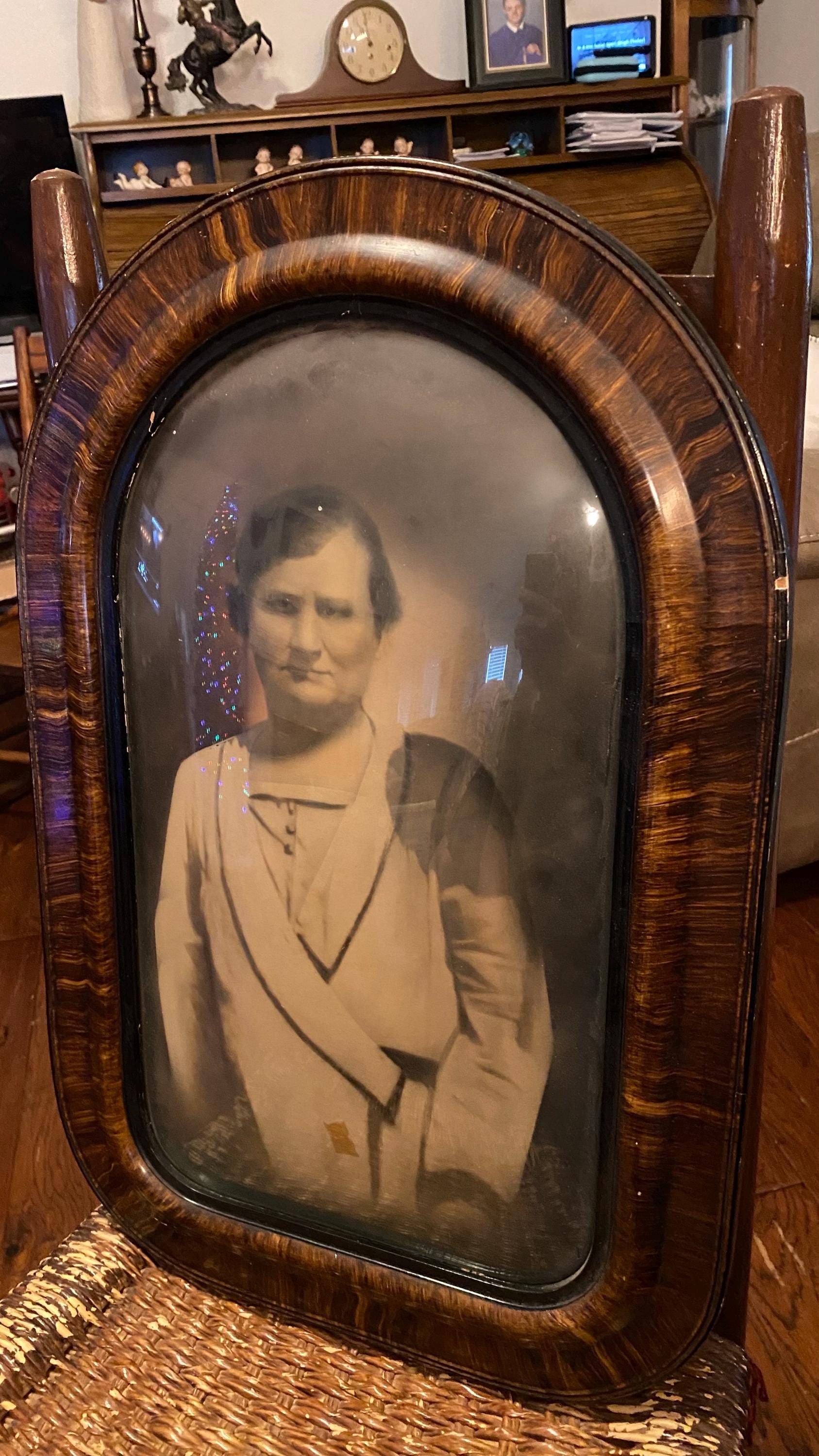 Antique-vintage? 1920-1940's Rare Bubble Convex Portrait \u0026 Frame by the Chicago  Portrait Co. Frame and Portrait Show Their Age Marks! Nice!! - Etsy, image size:1687x3000