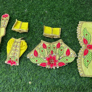 Designer Radha Krishna Stickerei Kleid / erhältlich in 6, 5 und 12 cm lehenga Dhoti / Pastellfarben poshak