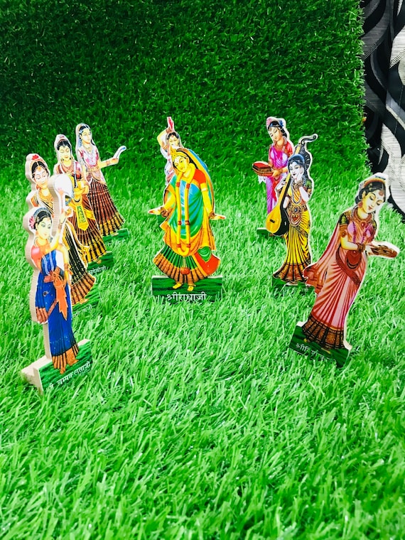 Ashtsakhi set  / home decor / temple decor / 8 Sakhi and Radha Rani set / 8 friends of Radha Rani / 3 sizes available