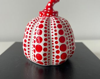 草間彌生 - パンプキンレッド（オリジナルボックス入り） - Etsy 日本