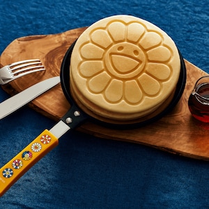 Flower pancake maker