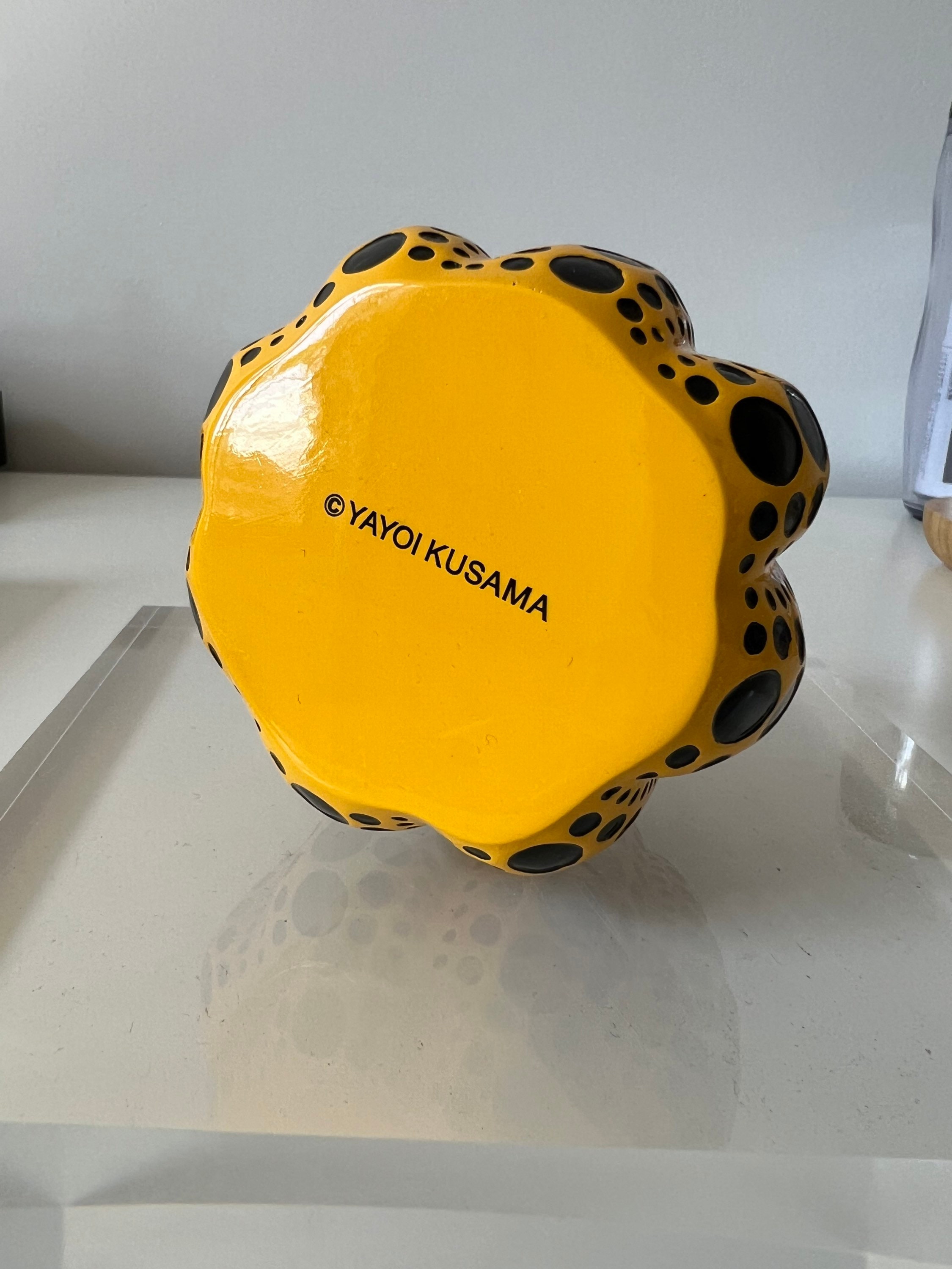 草間彌生作 黄色いカボチャの彫刻 オリジナルボックス付き - Etsy 日本