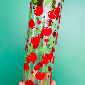 Vaso de vidrio de cerezas rojas, regalo para amantes de las cerezas, regalo de primavera y verano, decoración de cerezas, vaso de vidrio de 25 oz de fruta de cereza imagen 1
