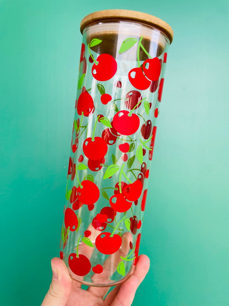 Vaso de vidrio de cerezas rojas, regalo para amantes de las cerezas, regalo de primavera y verano, decoración de cerezas, vaso de vidrio de 25 oz de fruta de cereza imagen 1