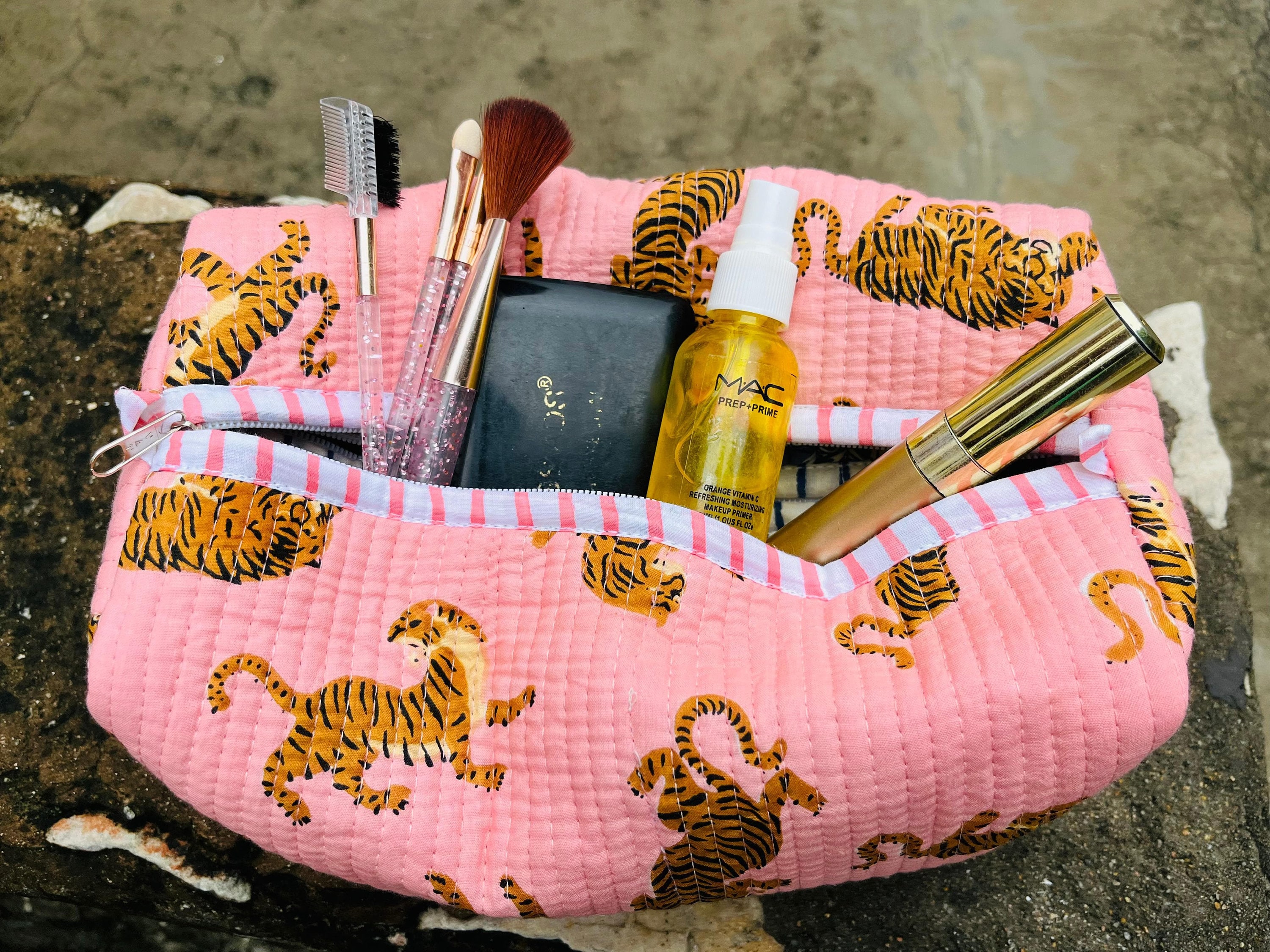Vintage Cosmetic Bags - Etsy - Page 3