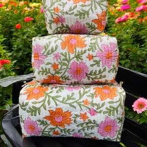 Gewatteerde katoenen toilettas: make-uptasje voor op reis met blokprint