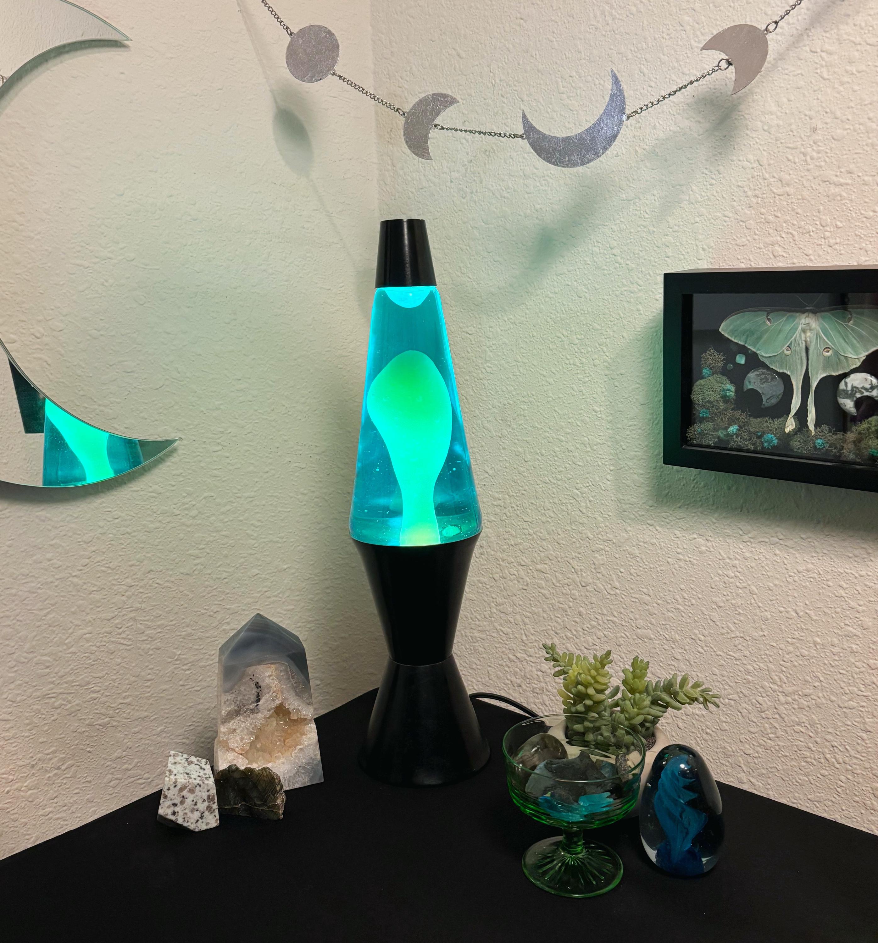 Vintage 1988 Midnight Lava Lite Lava Lamp - Yellow Wax Blue Liquid