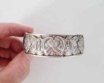Vintage Portuguese Silver Bracelet: Floral Repoussé Hinged Bangle