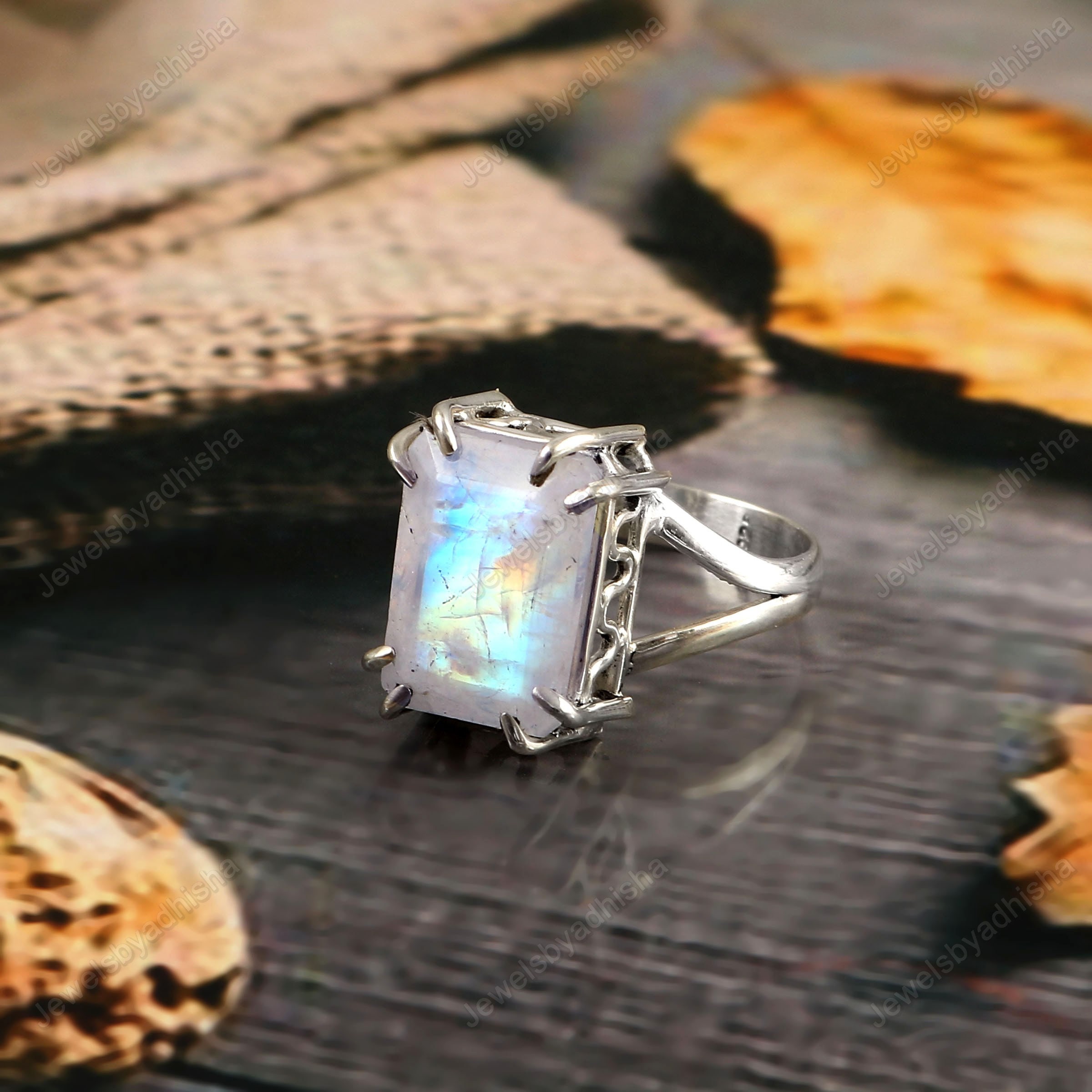 Natural Rainbow Moonstone Ring,925 Sterling Silver Ring, Handmade Ring, Solitaire Ring, Engagement Ring, gifts, rings, boho vintage rings